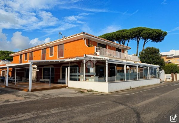 locale commerciale in vendita a San Felice Circeo