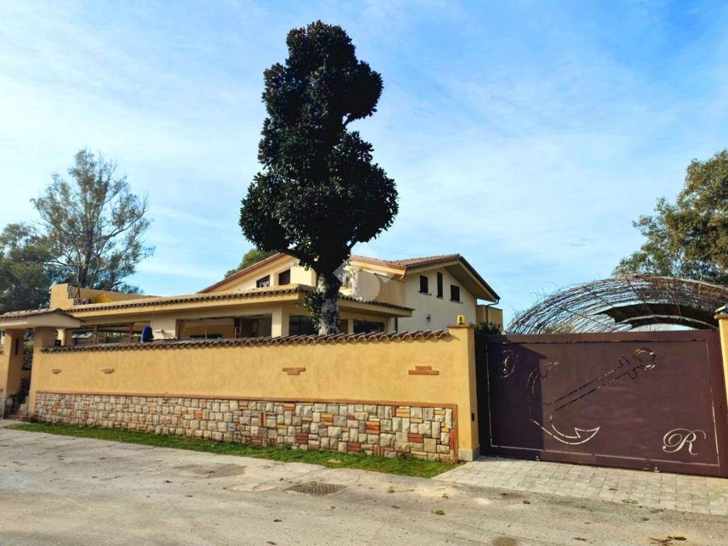 casa indipendente in vendita a San Felice Circeo