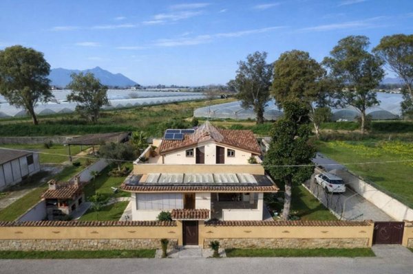 casa indipendente in vendita a San Felice Circeo