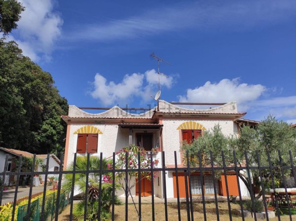 casa indipendente in vendita a San Felice Circeo