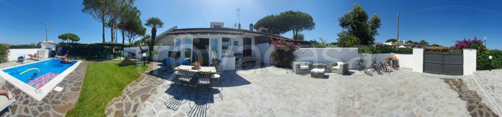 casa indipendente in vendita a San Felice Circeo