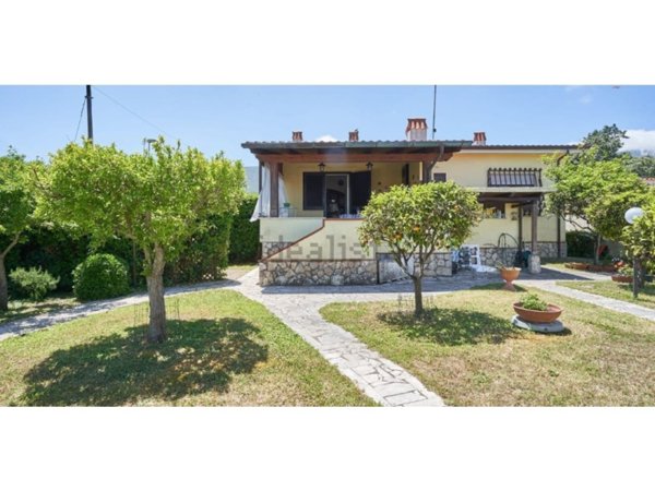 casa indipendente in vendita a San Felice Circeo in zona Campo La Mola