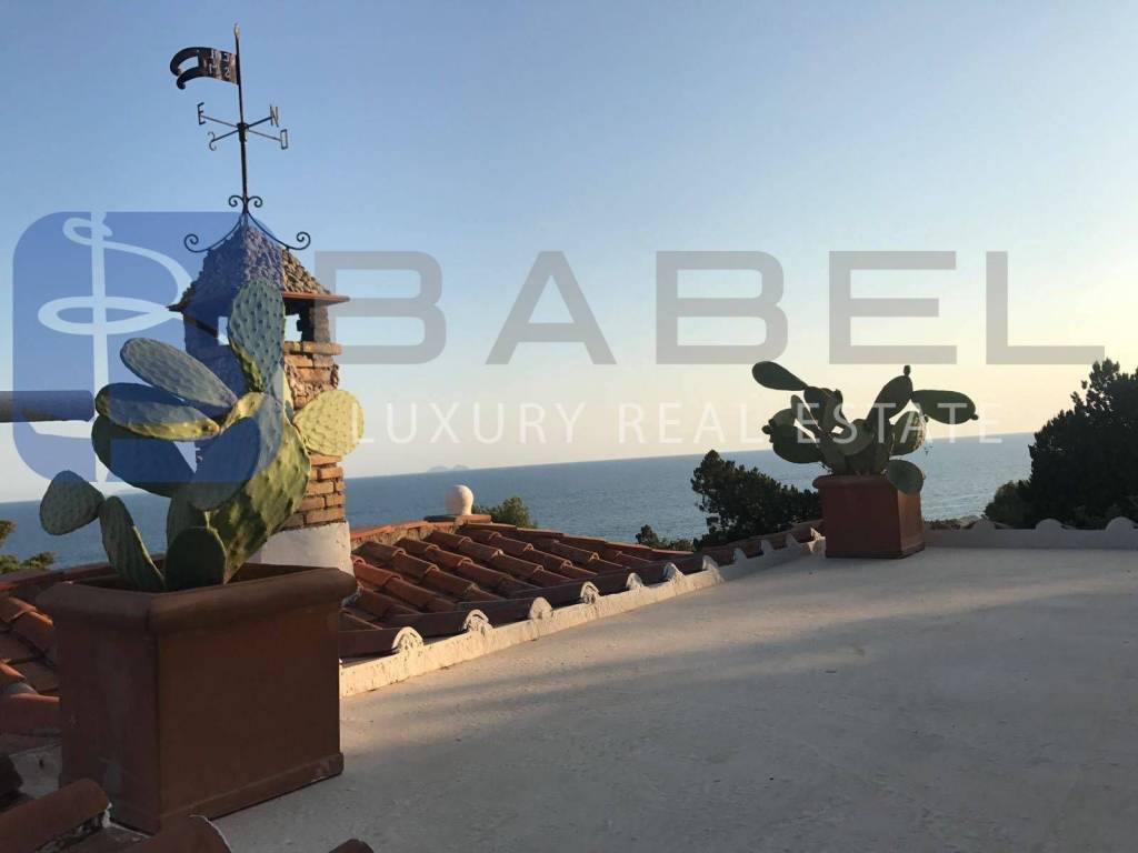 casa indipendente in vendita a San Felice Circeo in zona Punta Rossa