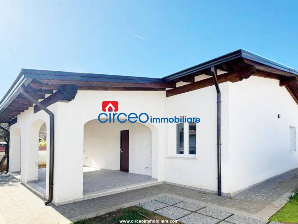 casa indipendente in vendita a San Felice Circeo