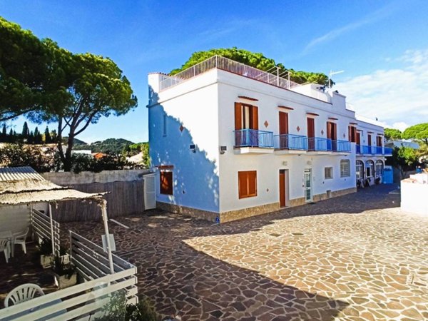 intera palazzina in vendita a San Felice Circeo