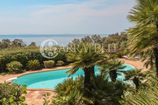 casa indipendente in vendita a San Felice Circeo in zona Punta Rossa