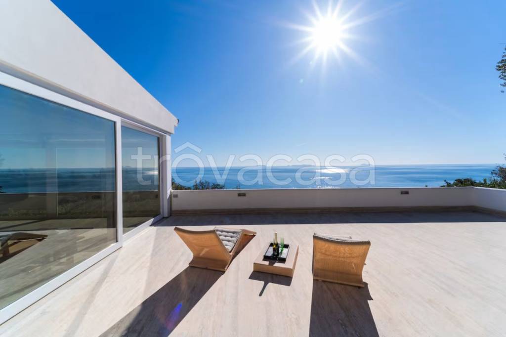 casa indipendente in vendita a San Felice Circeo