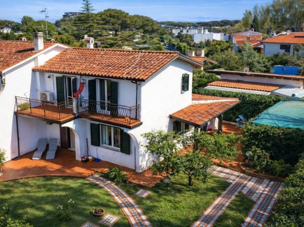 casa indipendente in vendita a San Felice Circeo