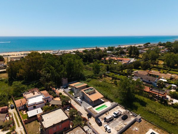 casa indipendente in vendita a San Felice Circeo