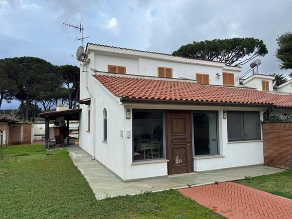 casa indipendente in vendita a San Felice Circeo in zona Torre Olevola