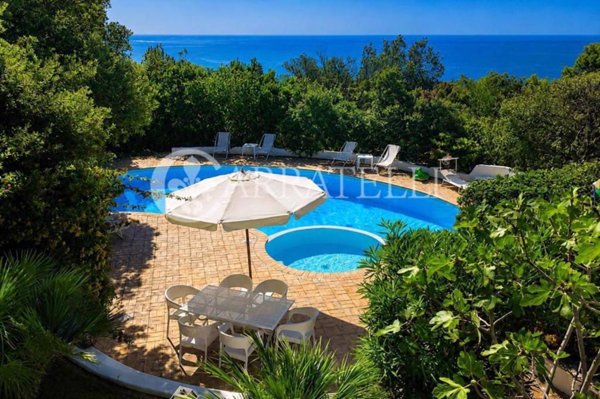 casa indipendente in vendita a San Felice Circeo in zona Punta Rossa