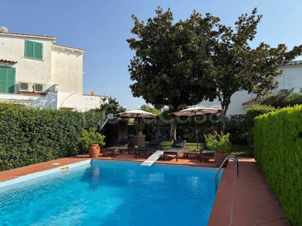 casa indipendente in vendita a San Felice Circeo