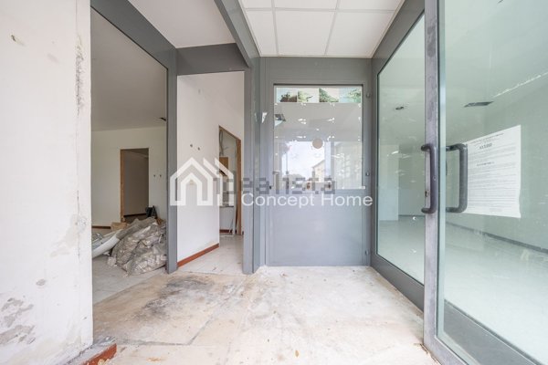 locale commerciale in vendita a San Felice Circeo