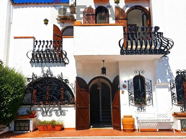 casa indipendente in vendita a San Felice Circeo