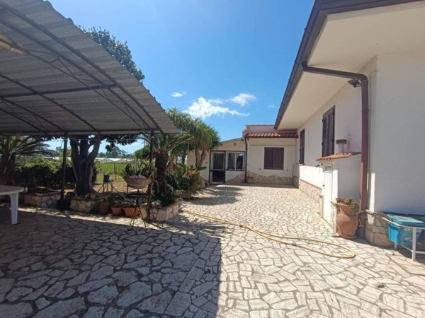 casa indipendente in vendita a San Felice Circeo