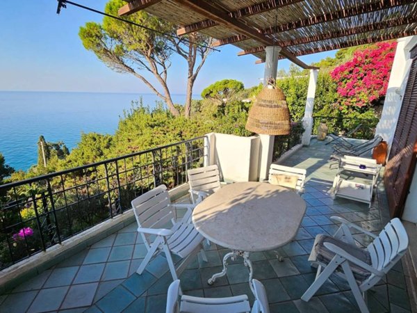 casa indipendente in vendita a San Felice Circeo