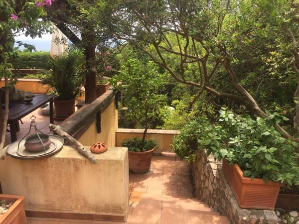 casa indipendente in vendita a San Felice Circeo in zona Punta Rossa