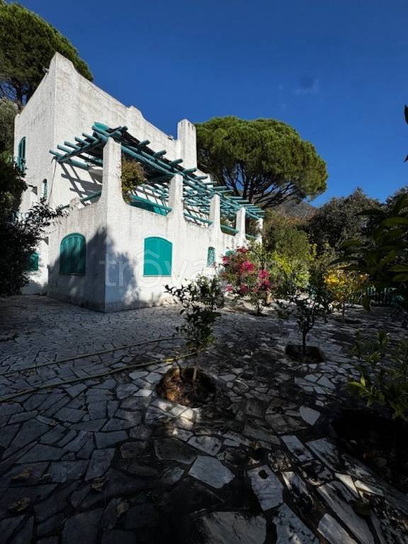 casa indipendente in vendita a San Felice Circeo in zona Punta Rossa