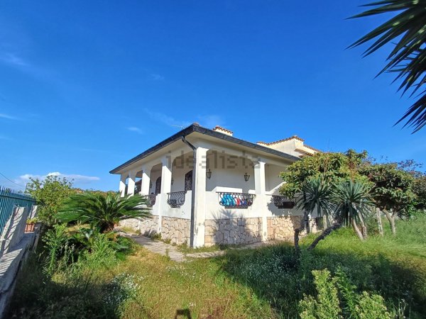 casa indipendente in vendita a San Felice Circeo in zona Vigne di Circe