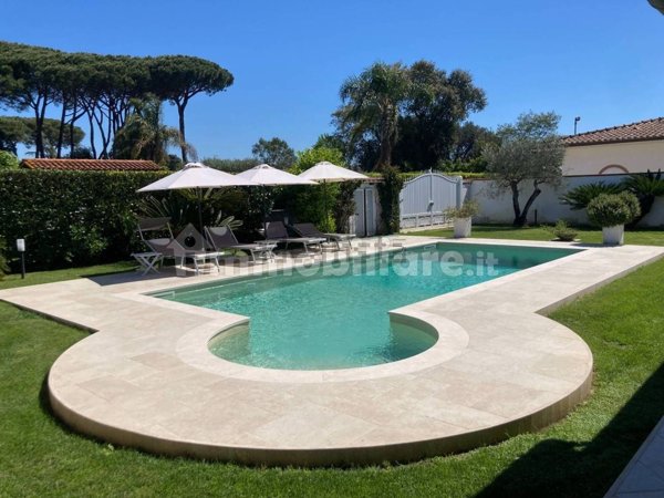 casa indipendente in vendita a San Felice Circeo in zona Campo La Mola
