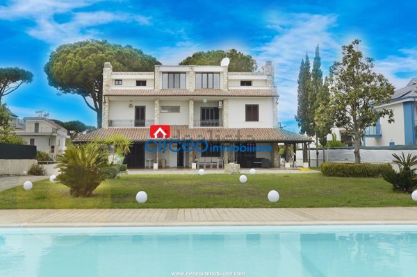 casa indipendente in vendita a San Felice Circeo in zona Torre Olevola