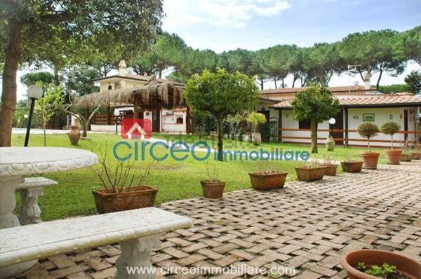 casa indipendente in vendita a San Felice Circeo in zona Torre Olevola