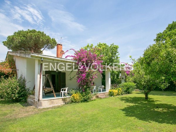 casa indipendente in vendita a San Felice Circeo in zona Torre Olevola