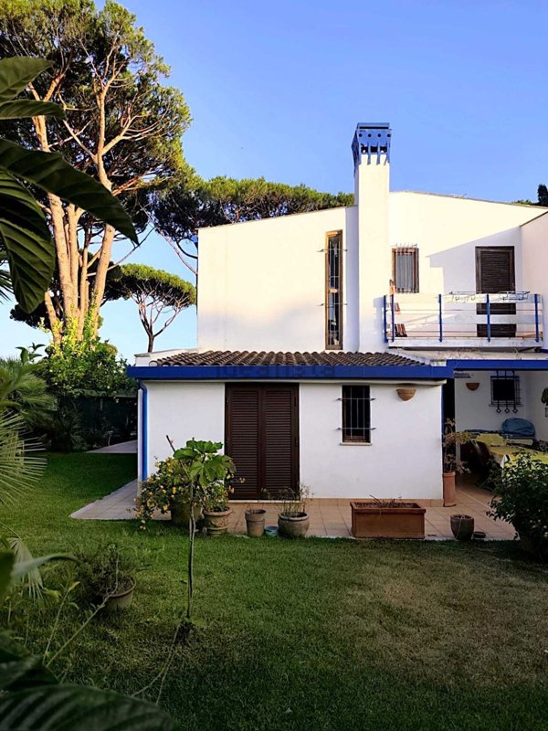 casa indipendente in vendita a San Felice Circeo in zona Torre Olevola