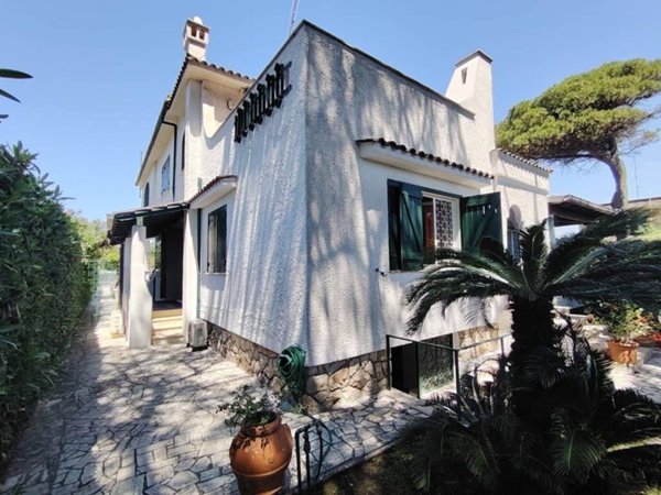 casa indipendente in vendita a San Felice Circeo in zona Torre Olevola