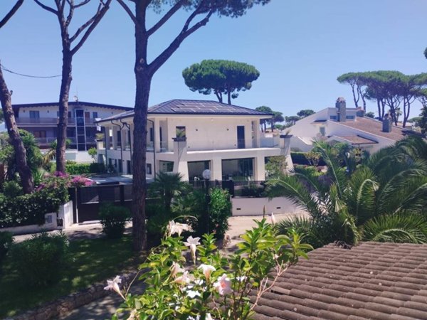 casa indipendente in vendita a San Felice Circeo in zona Torre Olevola