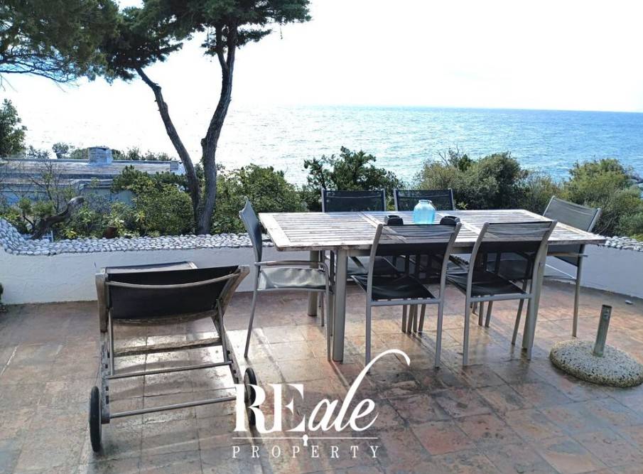 casa indipendente in vendita a San Felice Circeo in zona Punta Rossa