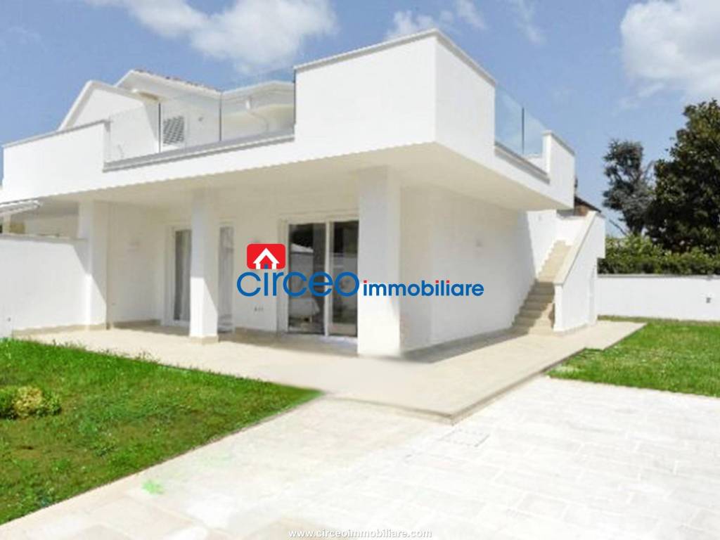 casa indipendente in vendita a San Felice Circeo in zona Torre Olevola