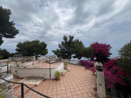casa indipendente in vendita a San Felice Circeo in zona Punta Rossa