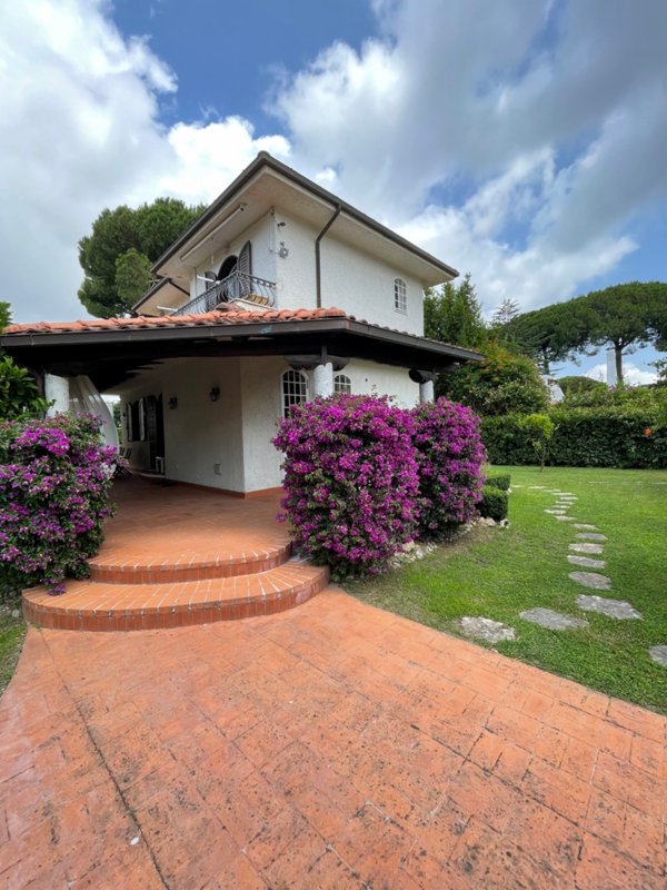 casa indipendente in vendita a San Felice Circeo in zona Torre Olevola