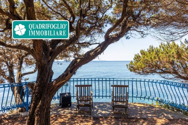 casa indipendente in vendita a San Felice Circeo in zona Punta Rossa