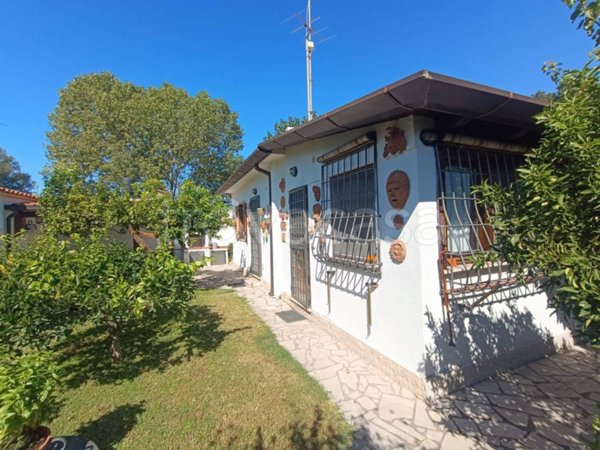 casa indipendente in vendita a San Felice Circeo in zona Torre Olevola