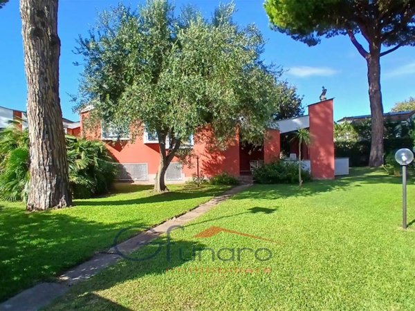 casa indipendente in vendita a San Felice Circeo in zona Torre Olevola