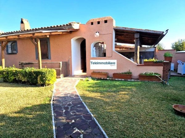casa indipendente in vendita a San Felice Circeo in zona Torre Olevola
