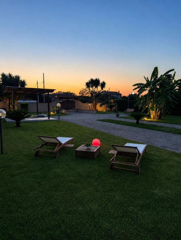 intera palazzina in vendita a San Felice Circeo in zona Torre Olevola