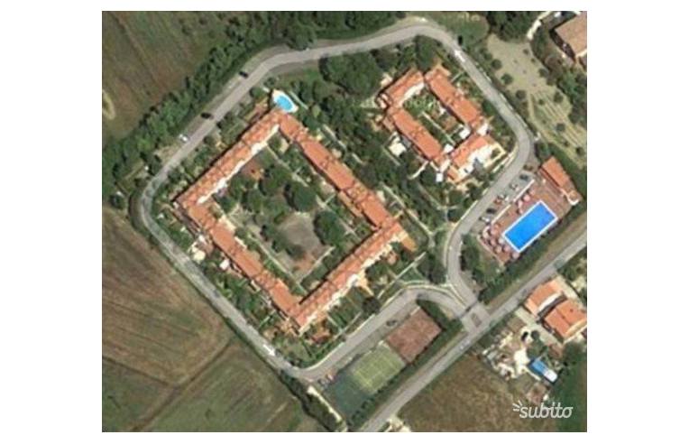 casa indipendente in vendita a Santi Cosma e Damiano