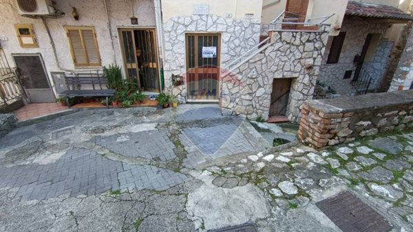appartamento in vendita a Santi Cosma e Damiano