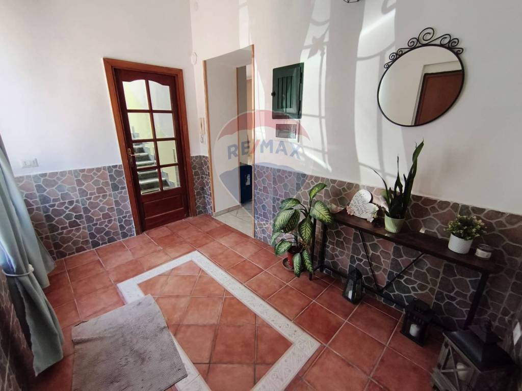 casa indipendente in vendita a Santi Cosma e Damiano