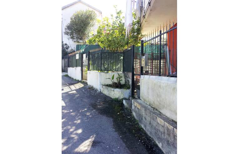 casa indipendente in vendita a Santi Cosma e Damiano