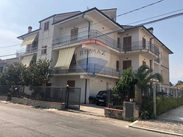 appartamento in vendita a Santi Cosma e Damiano