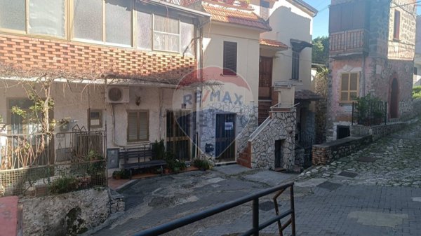 appartamento in vendita a Santi Cosma e Damiano