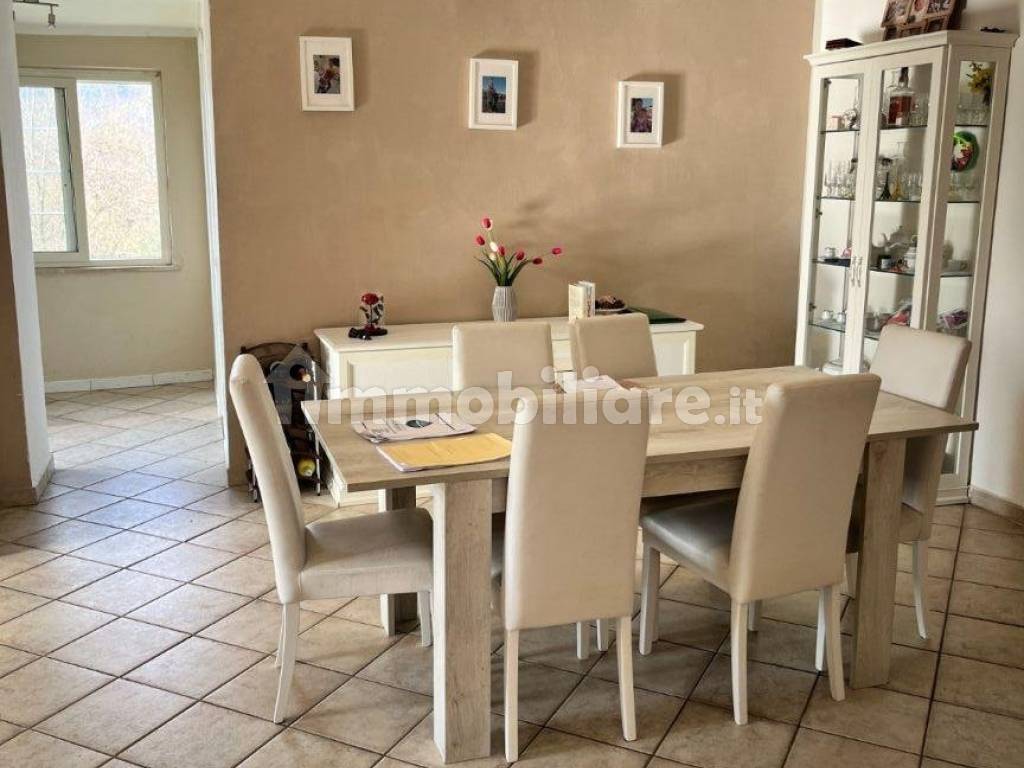 casa indipendente in vendita a Santi Cosma e Damiano