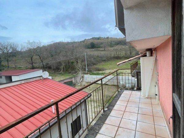 intera palazzina in vendita a Santi Cosma e Damiano