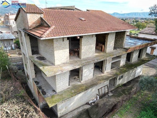 appartamento in vendita a Santi Cosma e Damiano