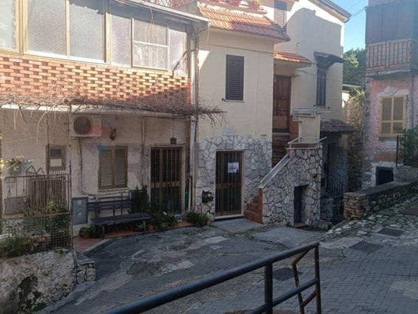 appartamento in vendita a Santi Cosma e Damiano