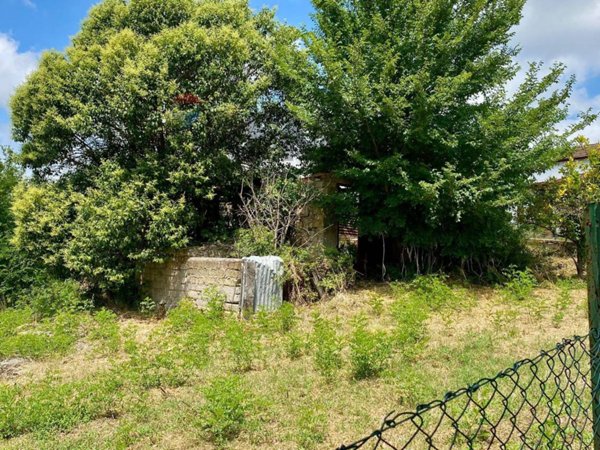 casa indipendente in vendita a Santi Cosma e Damiano
